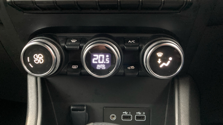 Renault Captur 1.6 E-Tech full hybrid 145 Techno 5dr Auto Hybrid Hatchback